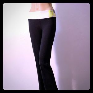 PINK yoga pants 🧘‍♀️
